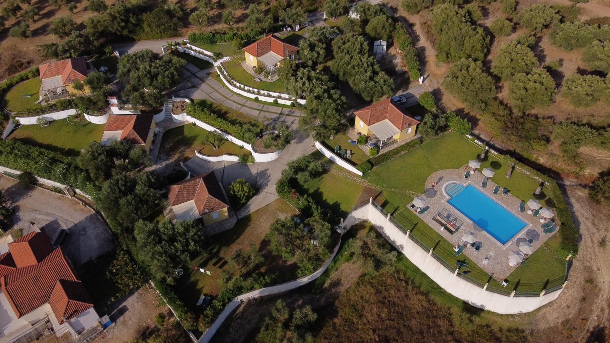 Thermanti Villas Esparta Exterior foto